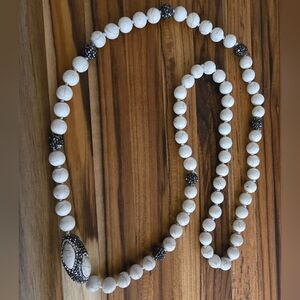 Stone and rhinestone beaded necklace